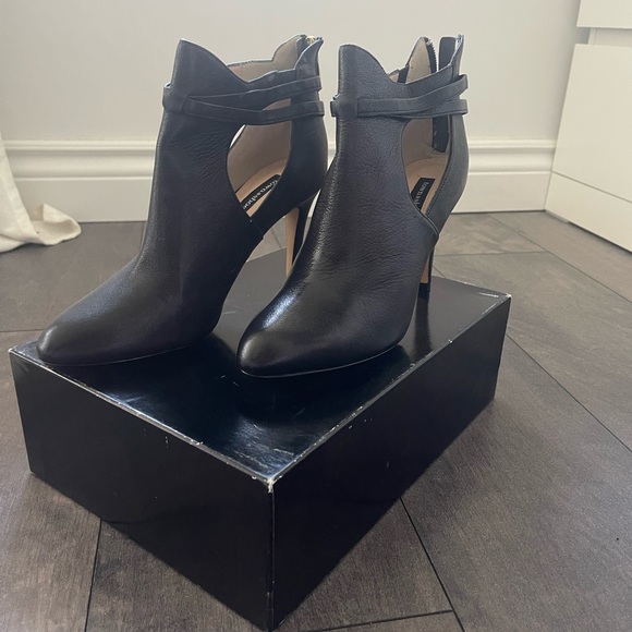 Genuine Leather Booties 38.5 (brand new never worn) - Picture 2 of 6